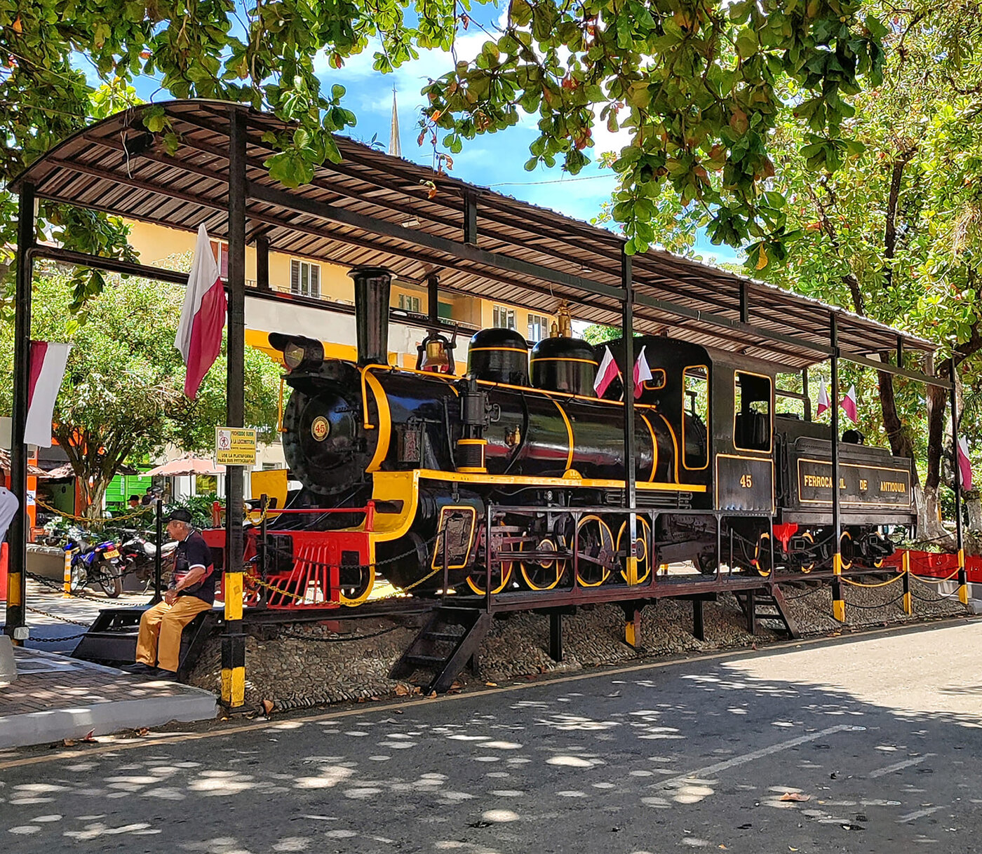 Locomotora La 45, patrimonio ferroviario de Cisneros, Antioquia